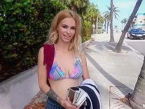 Lilli Dixon - Blue Eyed Blonde Public Sex