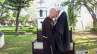 Erik Klein, Yudi Pineda Yudi Pineda Is..The Squirting Nun / 10.2.2019