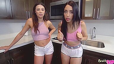 Kylie Rocket, Vanessa Sky - The Better Blowjob